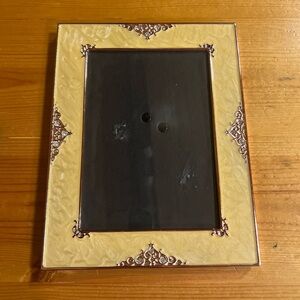 Source Unknown Cream and Bronze Picture Frame